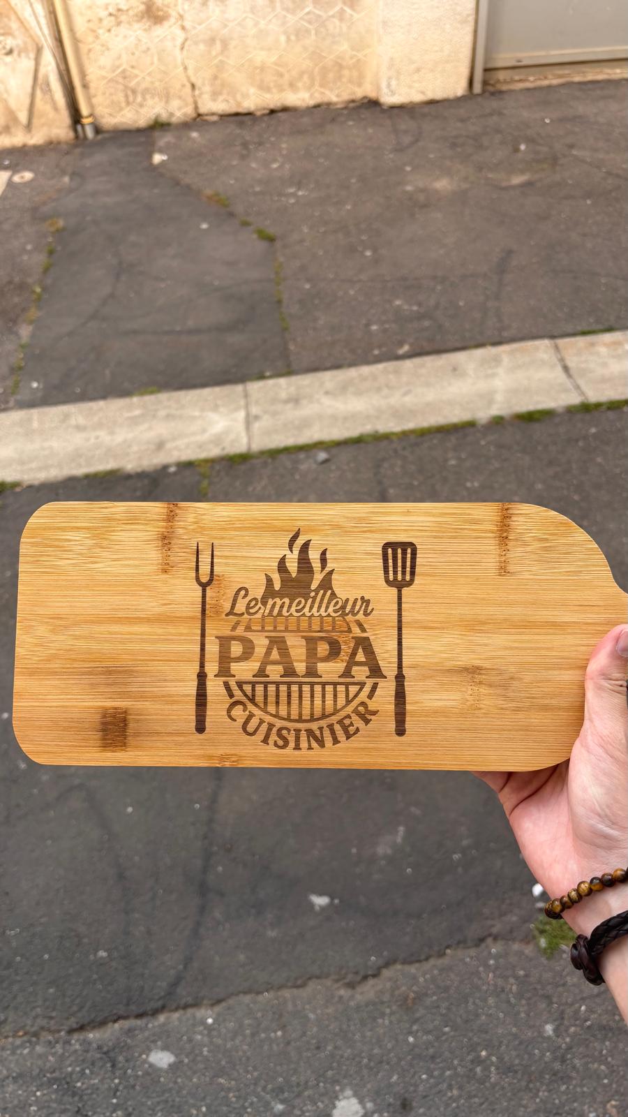 Planche à Découper en Bois Gravée